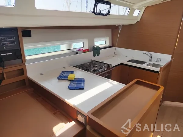 Sun Odyssey 440 - Yacht Charter Sailica
