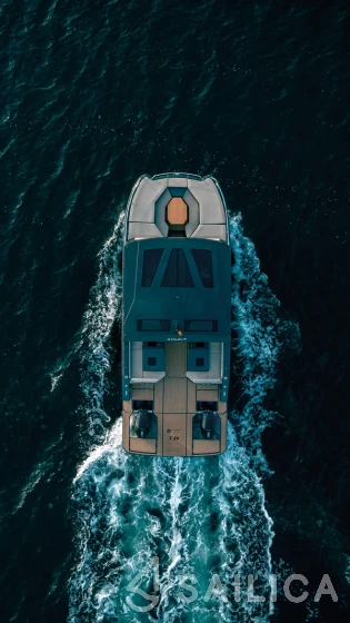 Tesoro T 38 - Yacht Charter Sailica