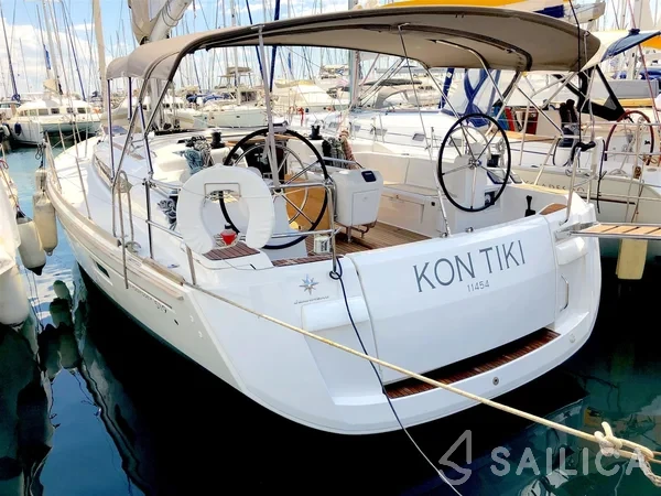 Sun Odyssey 519 - Yacht Charter Sailica