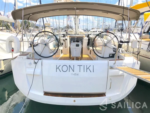 Sun Odyssey 519 - Yacht Charter Sailica