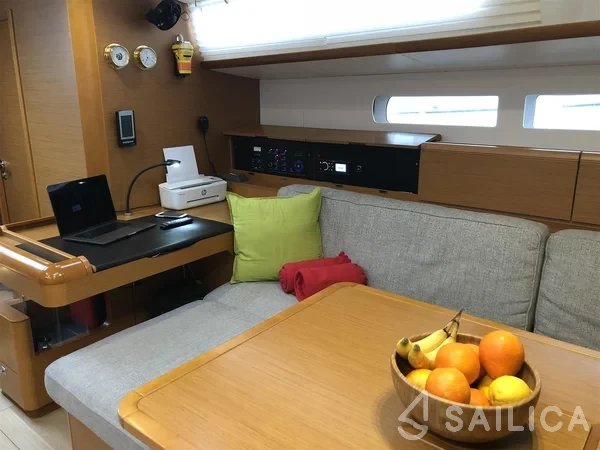 Sun Odyssey 519 - Yacht Charter Sailica