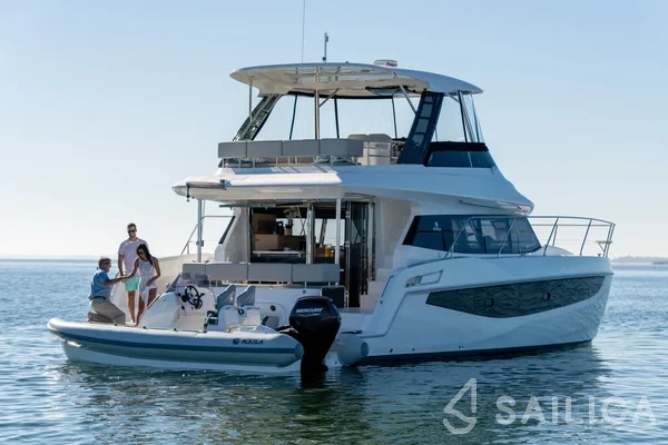 Aquila 42 - Yacht Charter Sailica