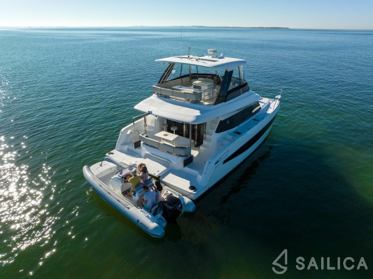 Aquila 42 - Yacht Charter Sailica