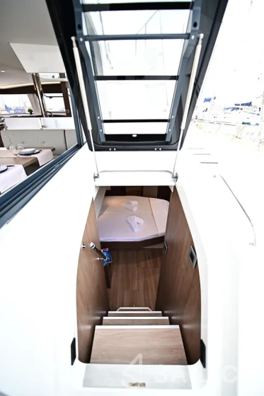 Bali 4.8  - Yacht Charter Sailica