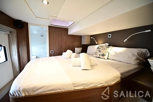 Bali 4.8  - Yacht Charter Sailica