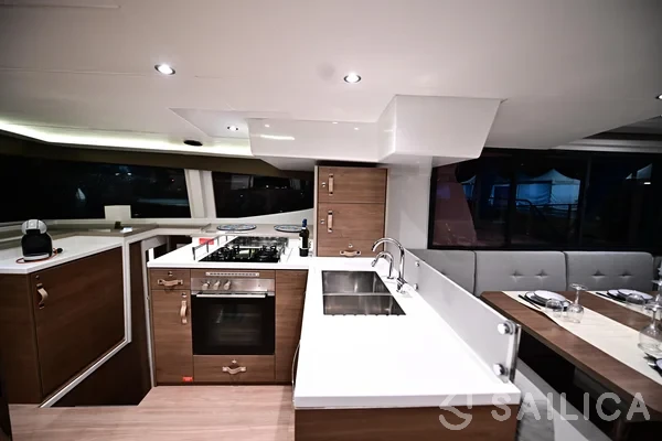 Bali 4.8  - Yacht Charter Sailica