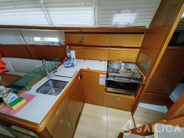 Sun Odyssey 389 - Yacht Charter Sailica