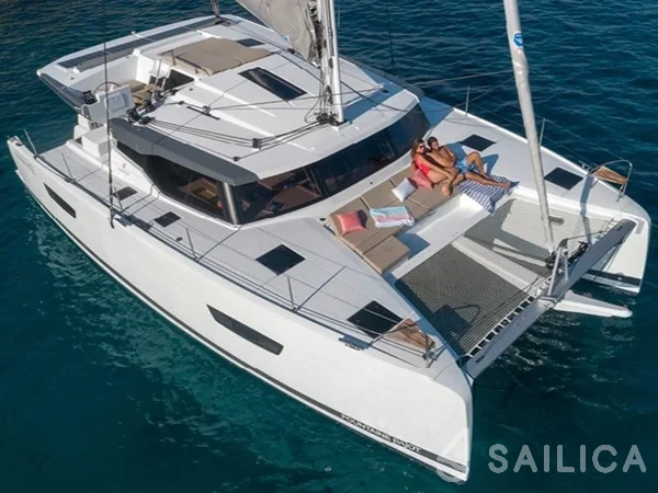 Astréa 42 - Yacht Charter Sailica