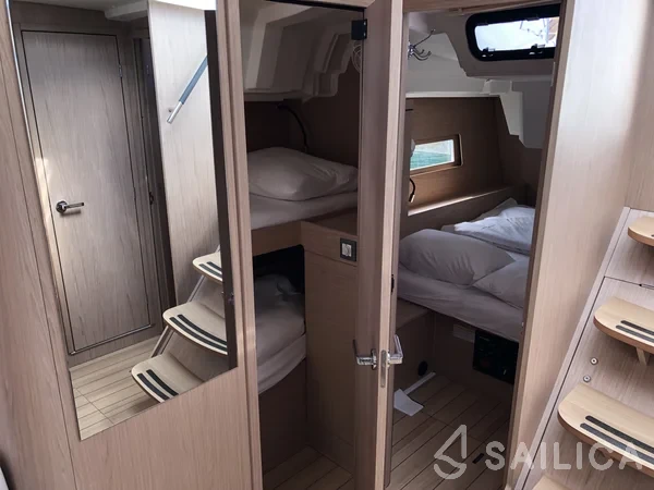 Oceanis 46.1 - Yacht Charter Sailica