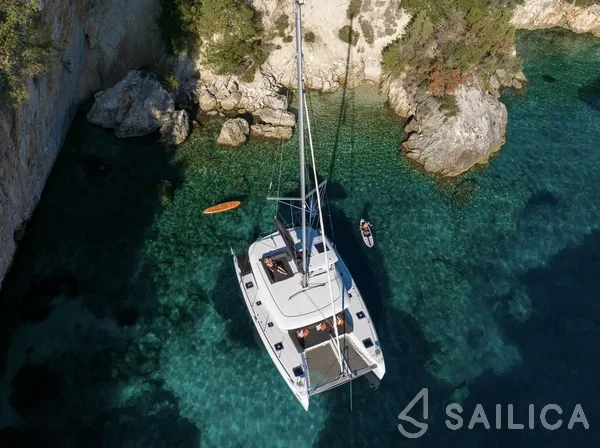 Lagoon 42 - Yacht Charter Sailica