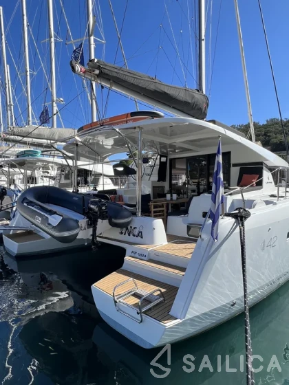 Lagoon 42 - Yacht Charter Sailica