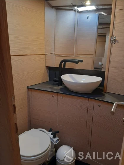 D&D Kufner 54 - Yacht Charter Sailica