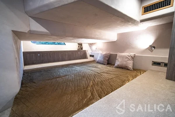 Maxima 37 - Yacht Charter Sailica