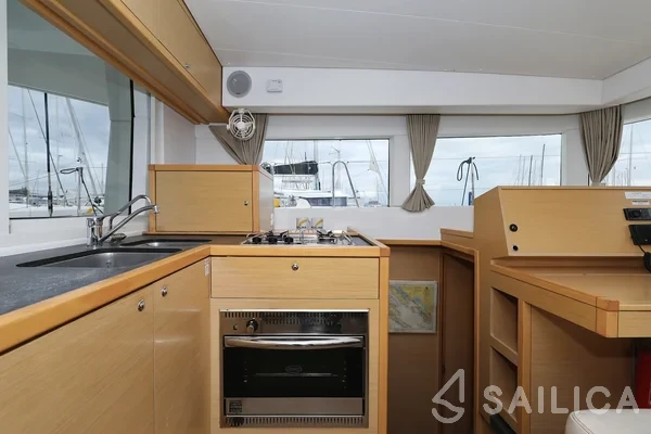 Lagoon 39 - Yacht Charter Sailica