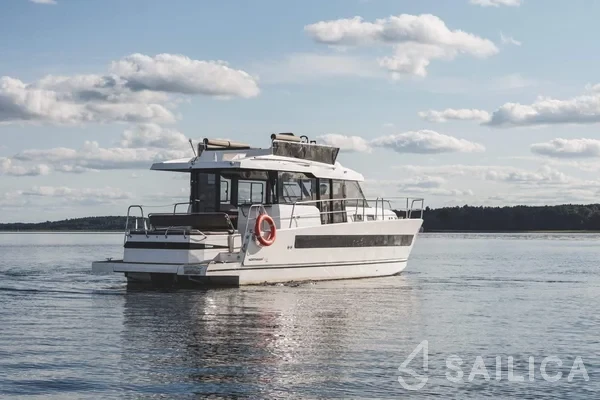 Northman 1200 - Yacht Charter Sailica