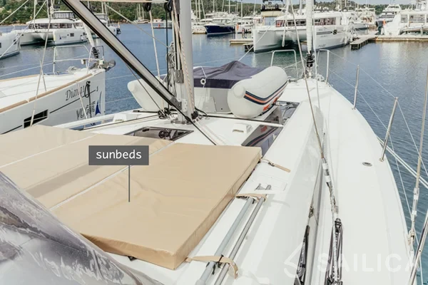 Oceanis 46.1 - Yacht Charter Sailica