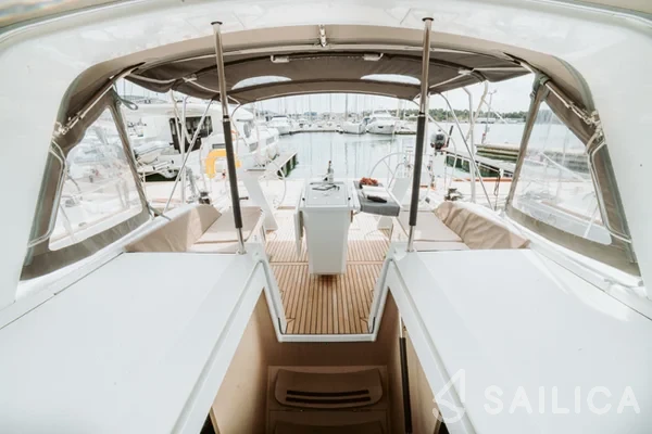Oceanis 46.1 - Yacht Charter Sailica