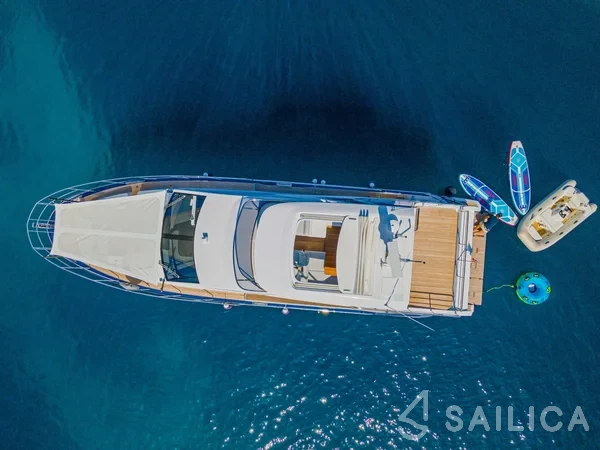 Azimut 60 - Yacht Charter Sailica
