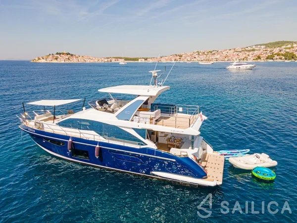 Azimut 60 - Yacht Charter Sailica