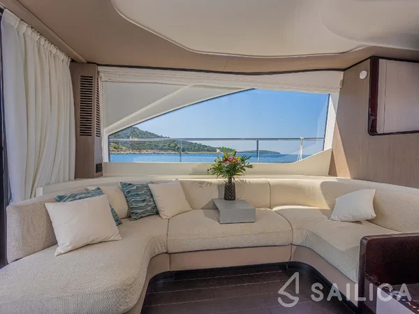 Azimut 60 - Yacht Charter Sailica