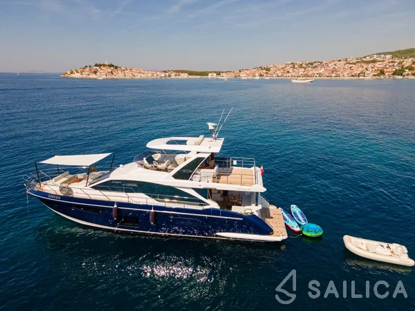 Azimut 60 - Yacht Charter Sailica