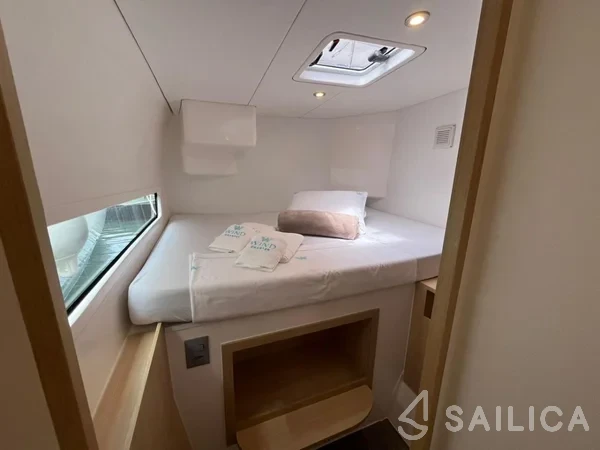 CatFlash 43 - Yacht Charter Sailica