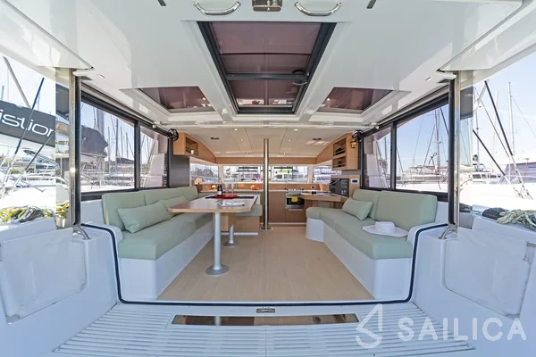 Bali Catsmart - Yacht Charter Sailica