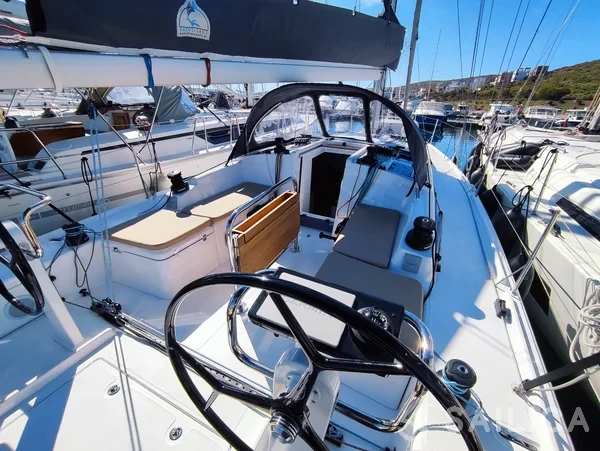 First 36 - Yacht Charter Sailica