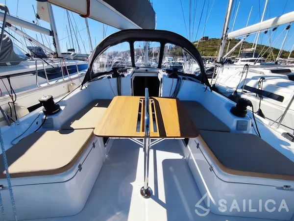 First 36 - Yacht Charter Sailica