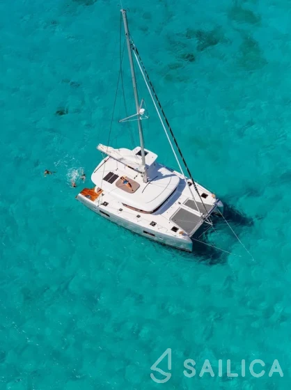 Lagoon 42 - Yacht Charter Sailica