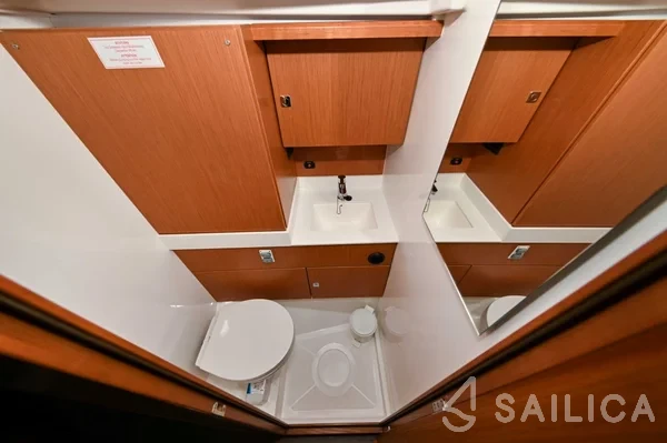 Bavaria C45 - Yacht Charter Sailica