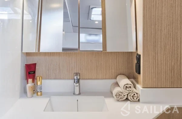 Bavaria C45 - Yacht Charter Sailica