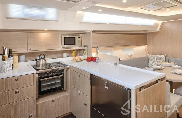 Bavaria C45 - Yacht Charter Sailica