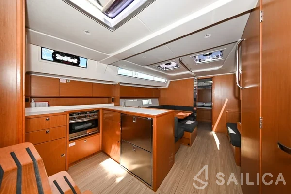 Bavaria C45 - Yacht Charter Sailica