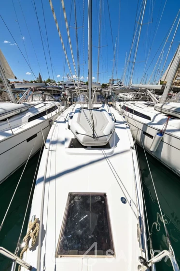 Bavaria C45 - Yacht Charter Sailica