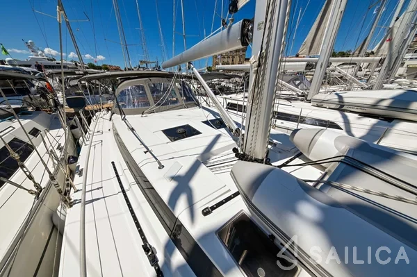 Bavaria C45 - Yacht Charter Sailica