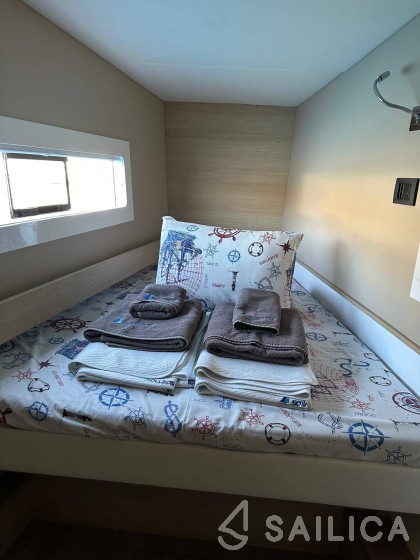 Aventura 37 - Yacht Charter Sailica