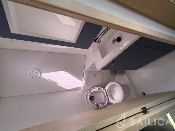 Isla 40 - Yacht Charter Sailica
