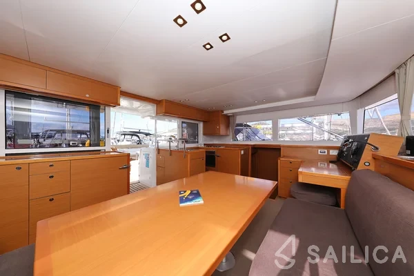 Lagoon 450 - Yacht Charter Sailica
