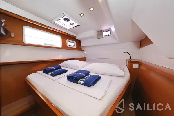 Lagoon 450 - Yacht Charter Sailica
