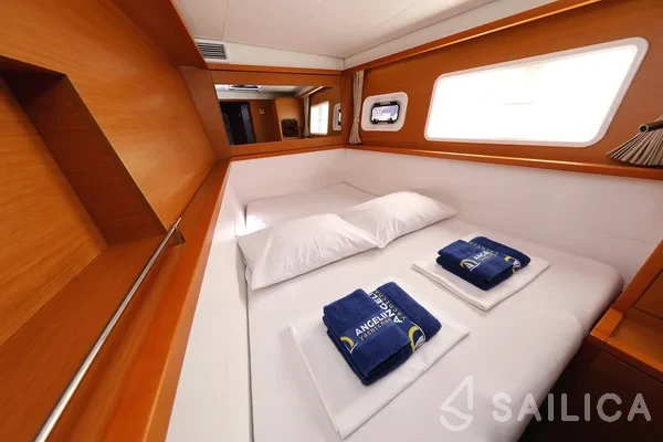 Lagoon 450 - Yacht Charter Sailica
