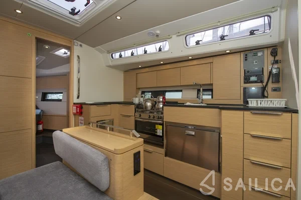 Hanse 460 - Yacht Charter Sailica