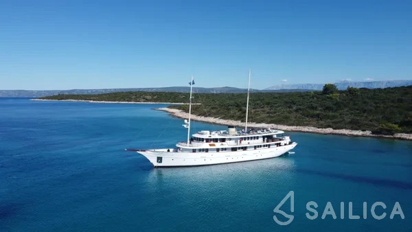 Motoryacht - Yacht Charter Sailica