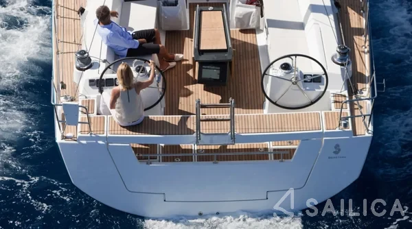 Oceanis 48 - Yacht Charter Sailica