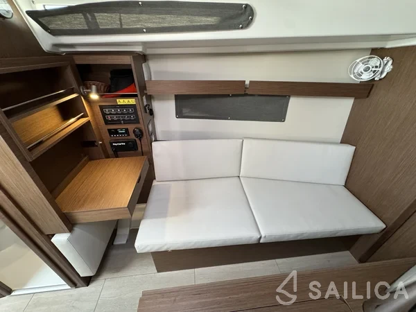 Oceanis 34.1 - Yacht Charter Sailica