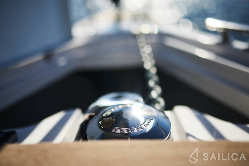 Maxus 35 - Yacht Charter Sailica