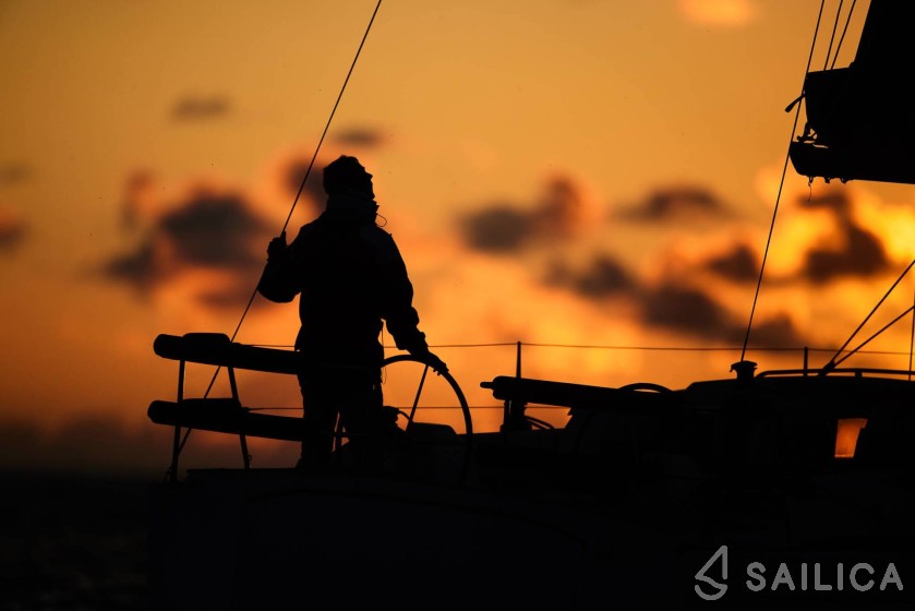 Maxus 35 - Yacht Charter Sailica