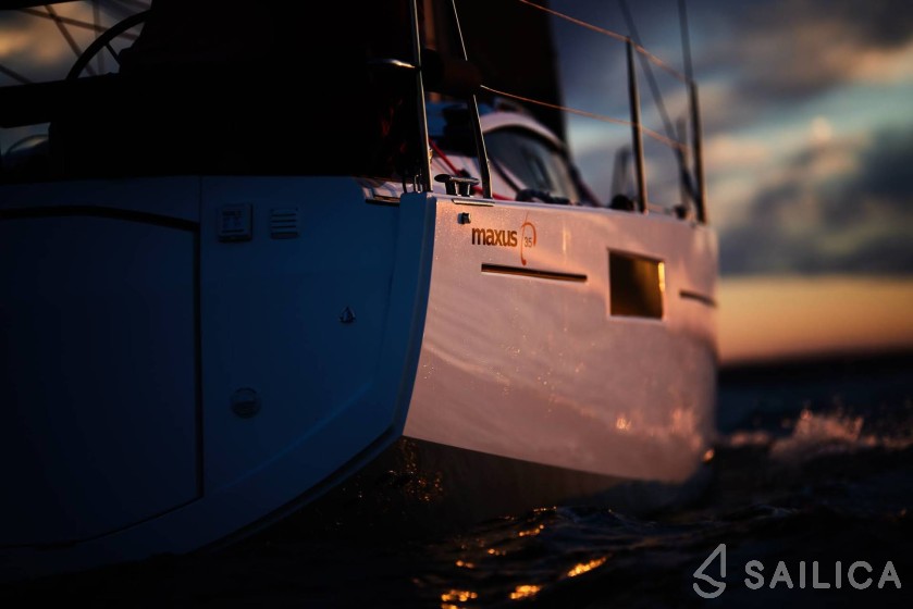 Maxus 35 - Yacht Charter Sailica