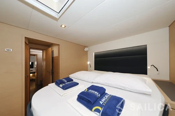 Saona 47 - Yacht Charter Sailica