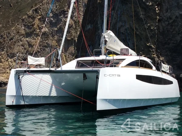 C-CAT 37 - Yacht Charter Sailica
